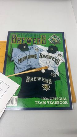 Milwaukee Brewers 1994!Official Team Yearbook