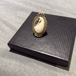White Buffalo Or Howlite Ring
