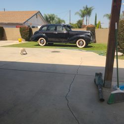 Thirty nine buick , forty nine deluxe , forty 95