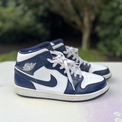 Air Jordan 1’s Mid “Obsidian” Size 11 