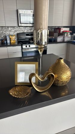 Bathroom decor