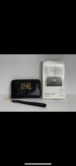 Michael Kors Essential Zip Wallet