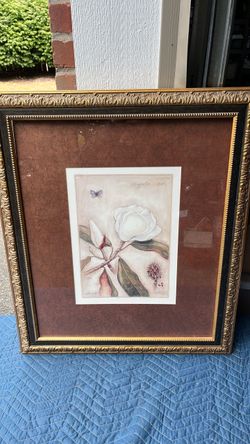 This framed vintage-style botanical art print features