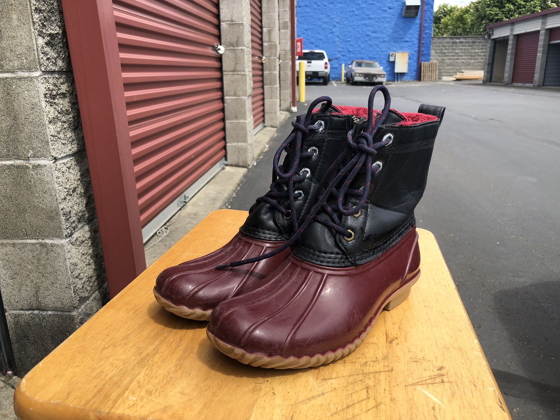 tommy hilfiger 411 Red Black Duct Rain Boots Size 8M