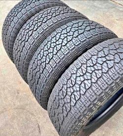 275 55 20 Goodyear tires Con 80% de Vida Las 4