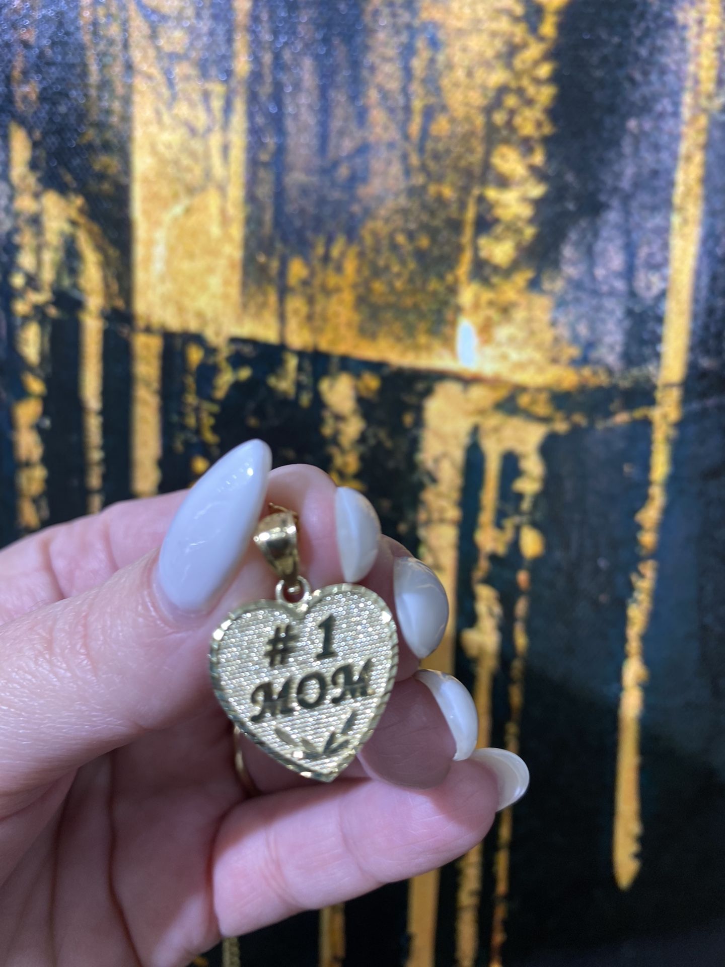 10k HEART CHARM 
