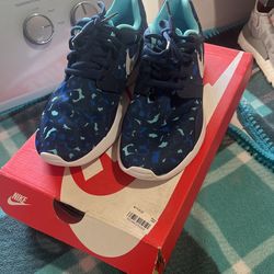 Nike Kaishi Print Size 6.5 Women