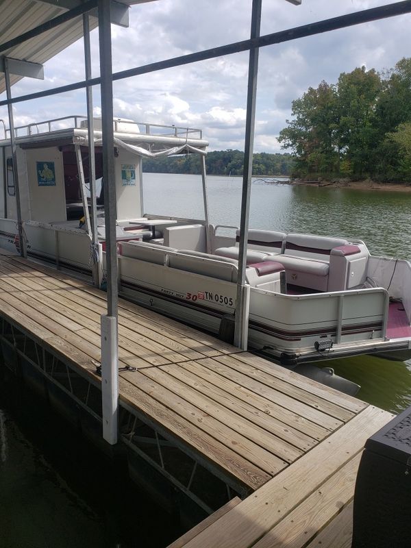 97 sun tracker 30 ft party barge