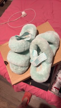 BLUE UGGS