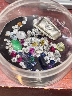 Diamonds saphire rubies emerald jade peridot blue diamond Ceylon champagne diamonds ect