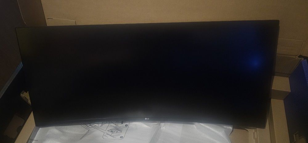 LG Ultragear QHD Ultrawide Monitor