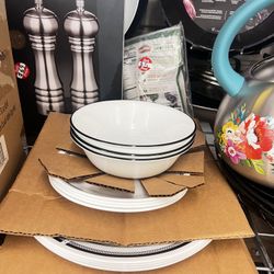 11-pc Dinnerware Set, Serves 4, New 