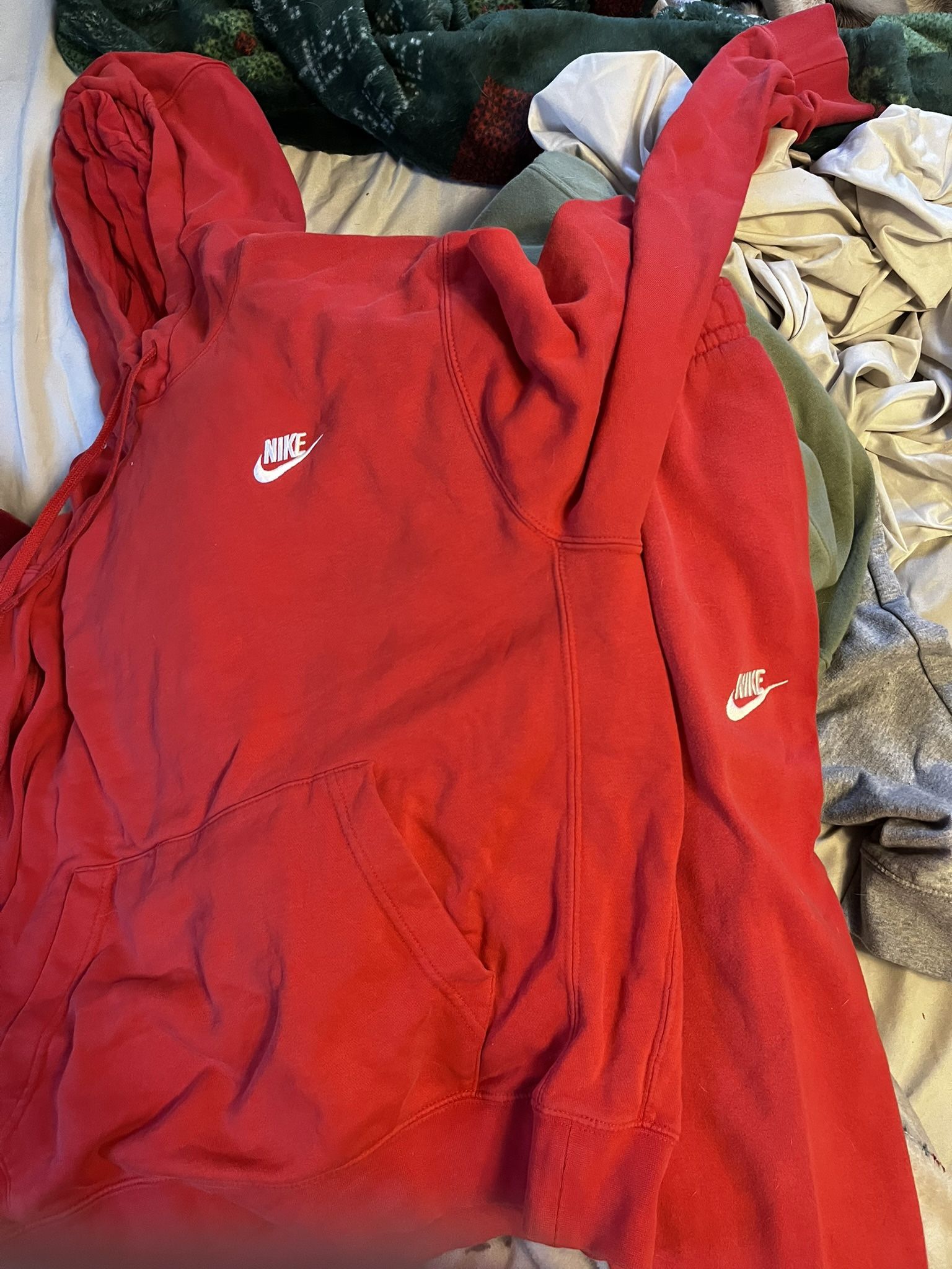 Red mens Nike set