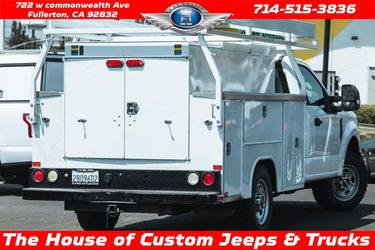 2017 Ford F-350 Chassis