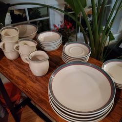 Pfaltzgraff Dining Set