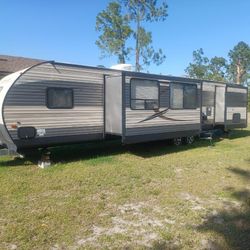 37.5 Foot RV