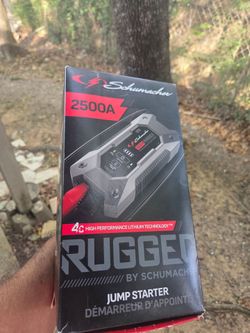 🎈area jersey village 77O41 🎈brand new jump starter 2500A $100 firme pick up only