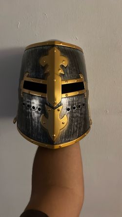 Knight Helmet 