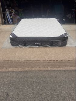 Puffy Monarch Mattress, plush Cal King, 💤💤💤 Retails for $3,699