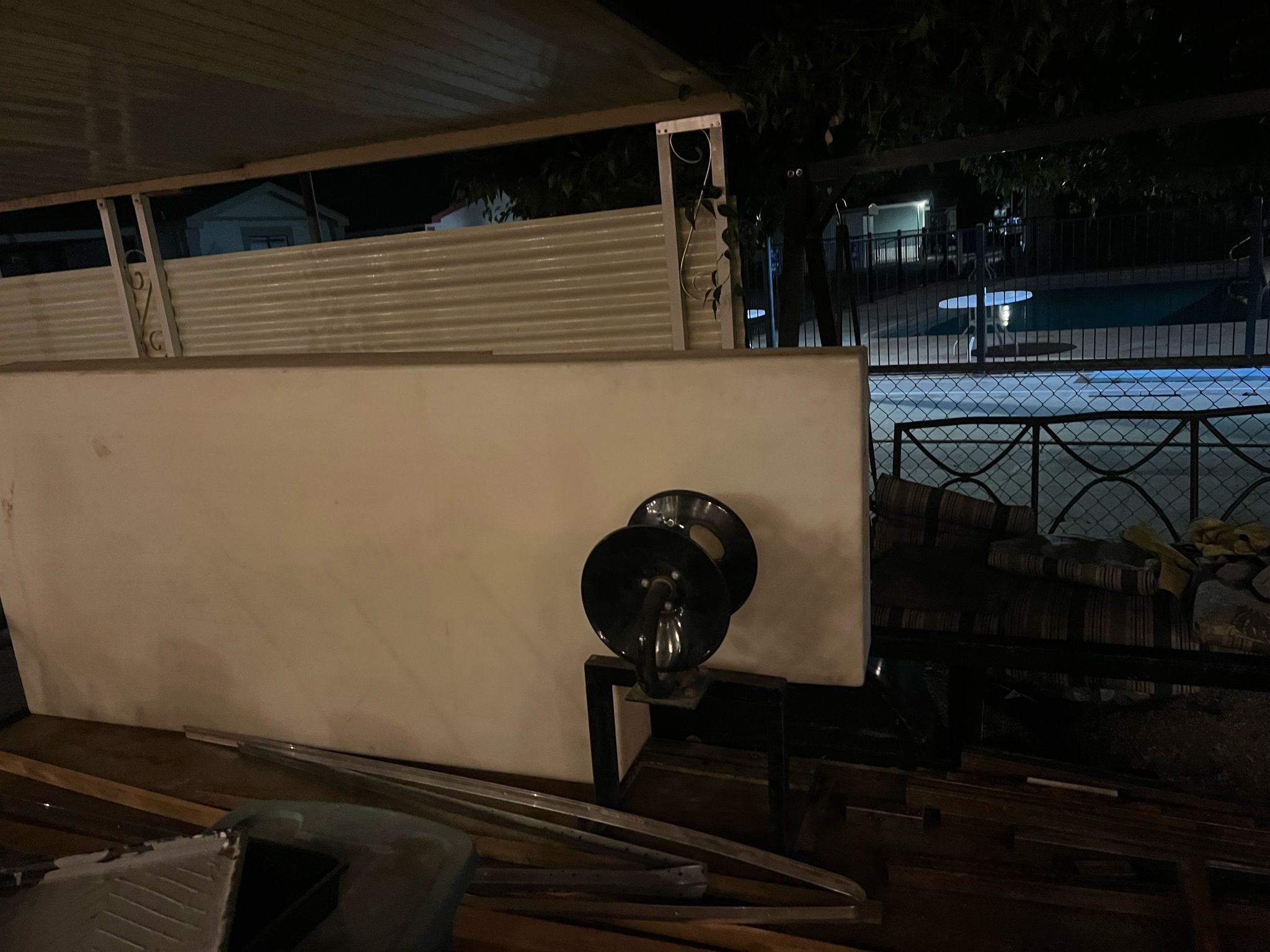 Depósito Para Agua , Riel Para Manguera Con Base