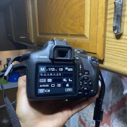 Canon Rebel T7 Camera 