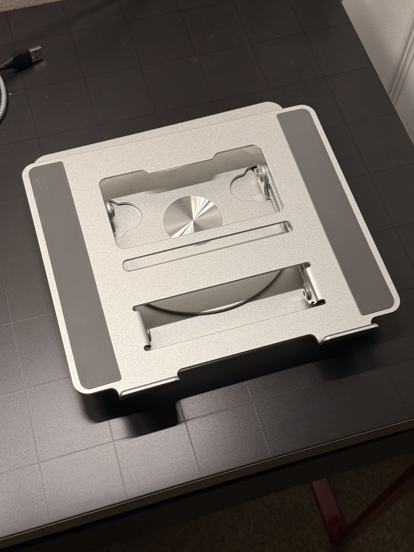 Heavy Duty Laptop Stand