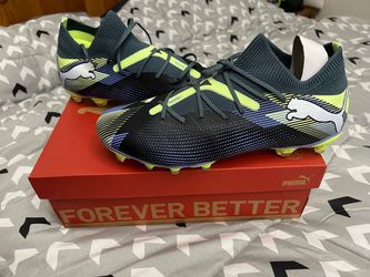 Soccer cleats Puma