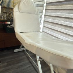 Facil ,wax ,tattoo Bed 