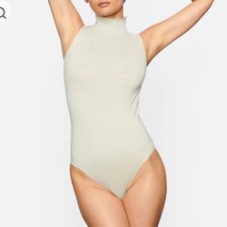 SKIMS Mock neck essentials bodysuit agave Size 2x/3x NWT 2X / 3X