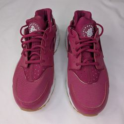 Nike Air Huarache Run Sneakers- Women's Size 9