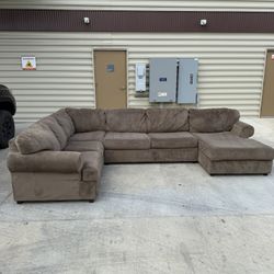 Ashley’s Brown Sectional 