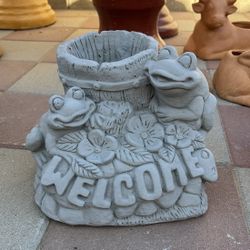New Welcome Frogs Flower Pot Made Out Of Cement 