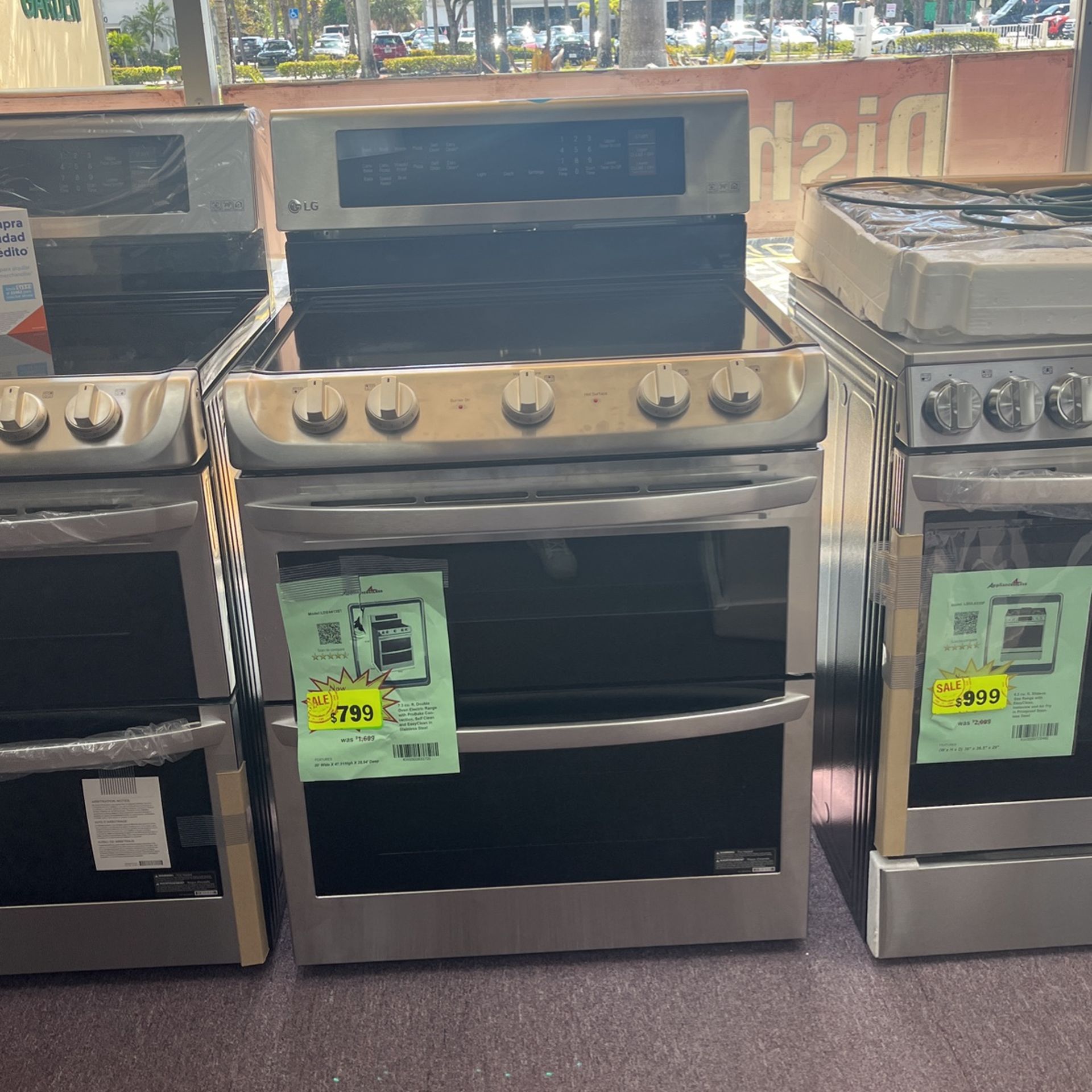 Stove Double Oven Lg New Open Box And Some Dents And 1 Year Warranty 