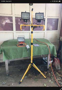 1000 Watt Stand Light.    South Austin.