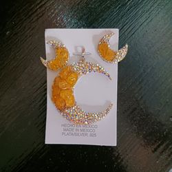 Pendant And Earing Set