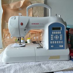 Synger Curvy Sewing Machine