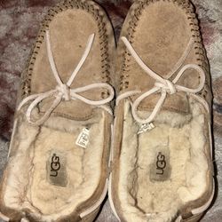 UGG Slippers Womens 6 US Moccasin Tan Leather Lace Up Casual Comfort Flats