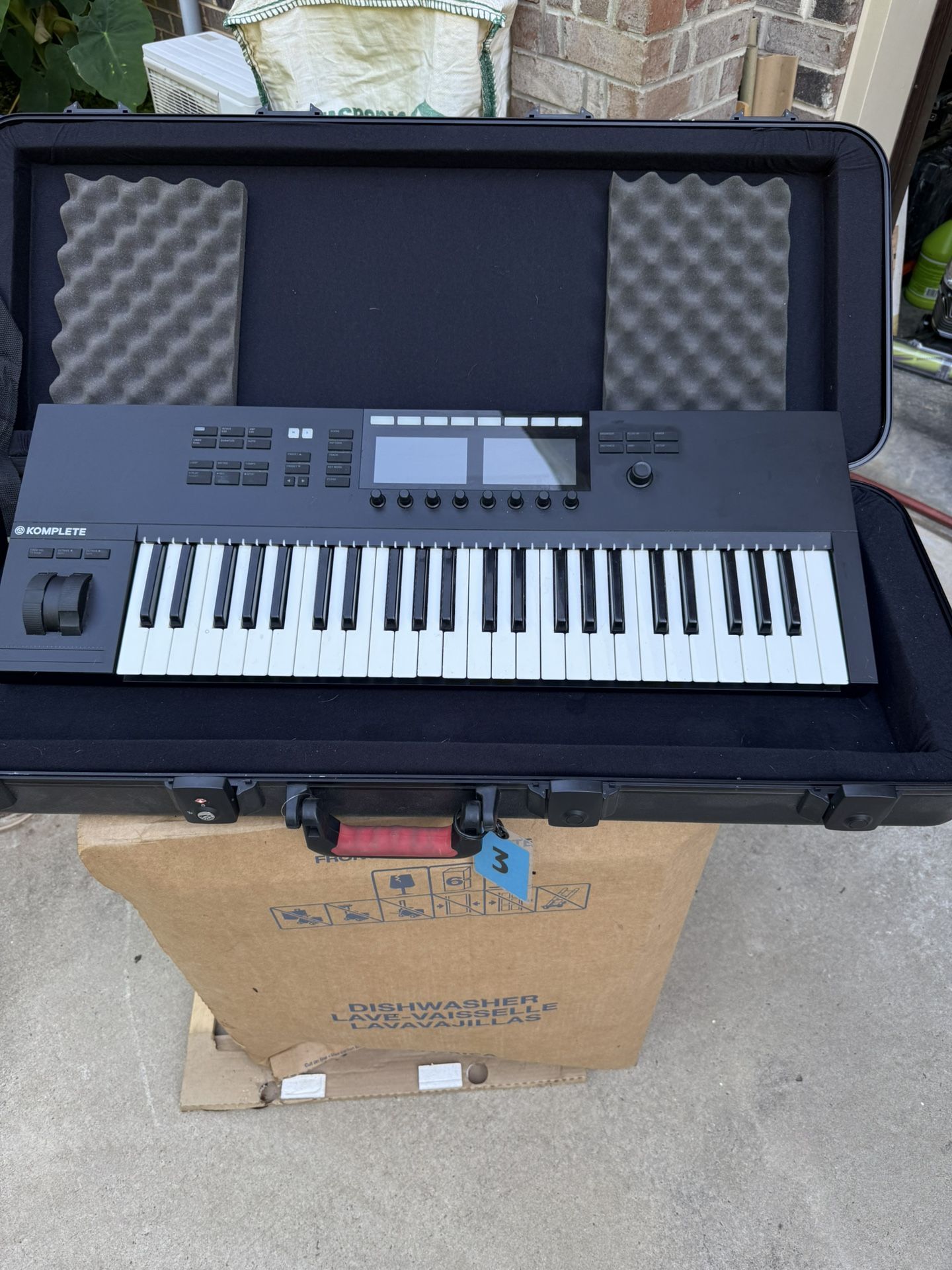 Native Instruments Komplete Kontrol S49 Mk2 Controller Keyboard MIDI
