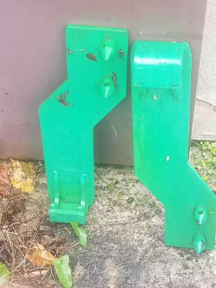 New BRACKETS  For John Deere Weld On Heavy Duty Paid $130.00 For Them. For A 2025r Or A 2023r