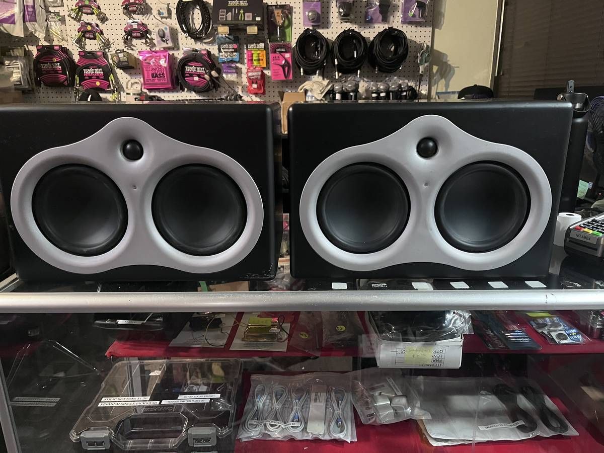 M-Audio Studiophile DSM3 Active Studio Monitors