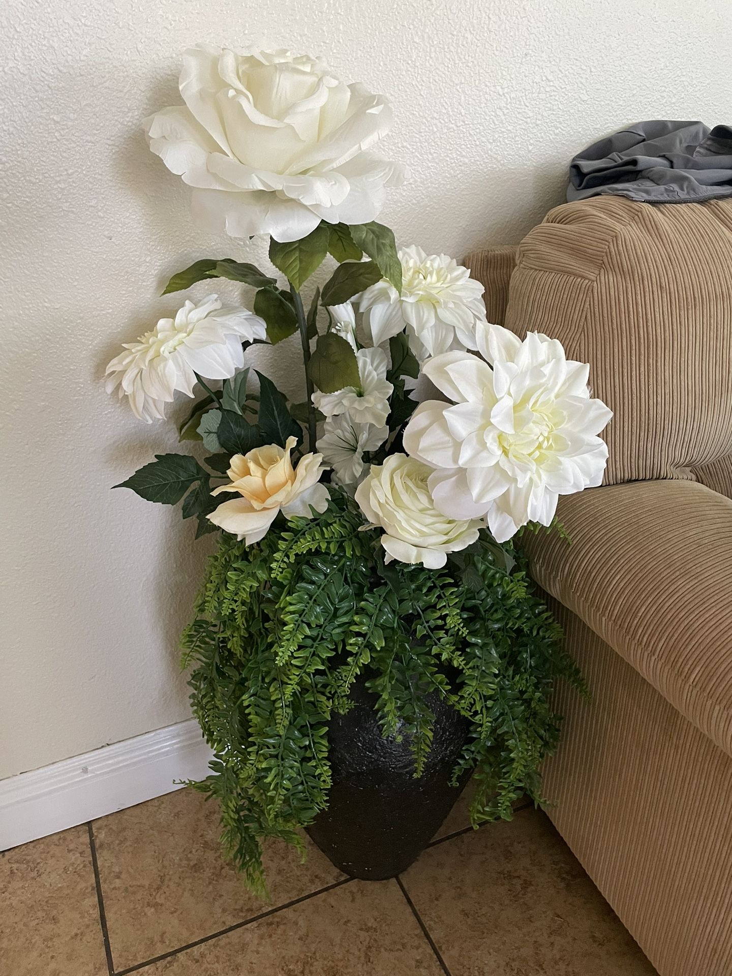 BEAUTIFUL DECORATION 