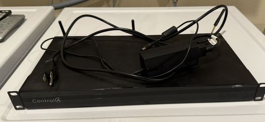 Control4 C4-HC800-BL Home Automation With Rack Ears & AC Adapter