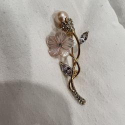 beautiful flower brand new brooch/breast pin