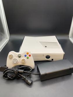 XBOX 360 WHITE CONSOLE #35494