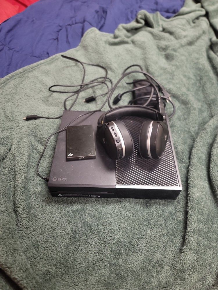 Xbox One With Hard Drive And Wireless Headset
