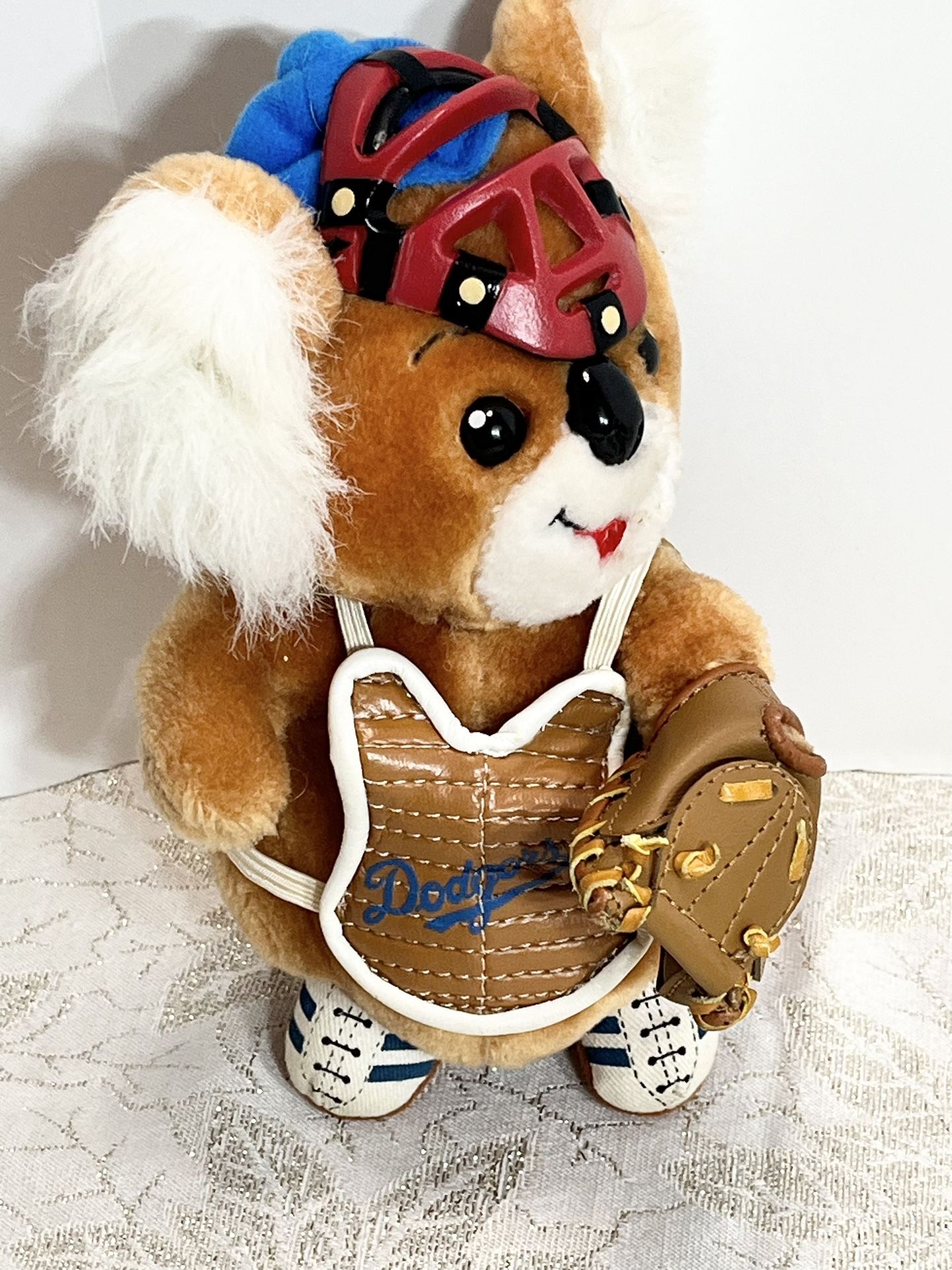 Vintage 1985 Koala-T Los Angeles Dodgers Plush Baseball Koala Stuffed  Catcher for Sale in Santa Maria, CA - OfferUp