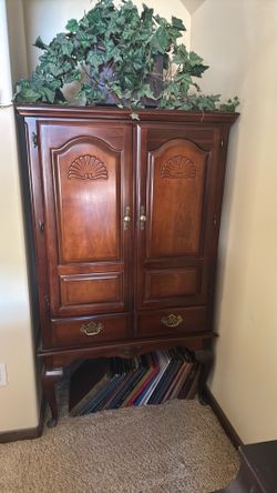 Queen Anne armoire