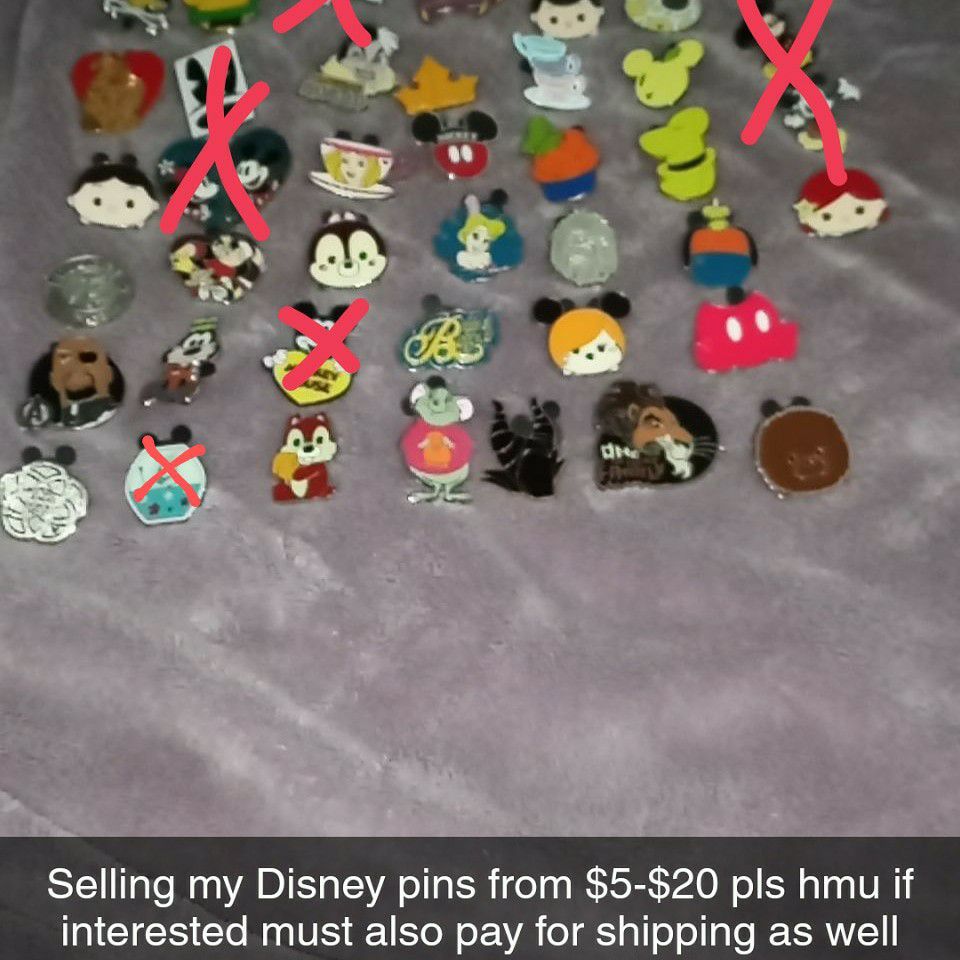 Disney pins (pre owned)
