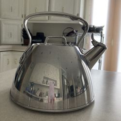 All Clad - Stainless Steel (Water, Coffee, Tea) Kettle 2qt
