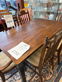 Dining Table & 6 Chairs